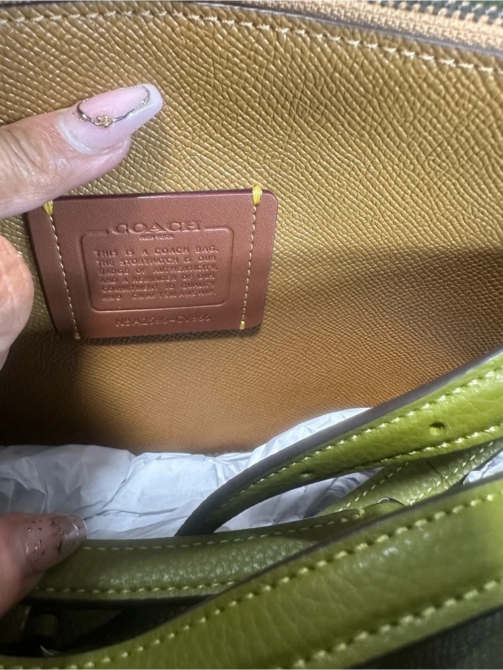 Coach Mollie Tote Bag 25. New no tag